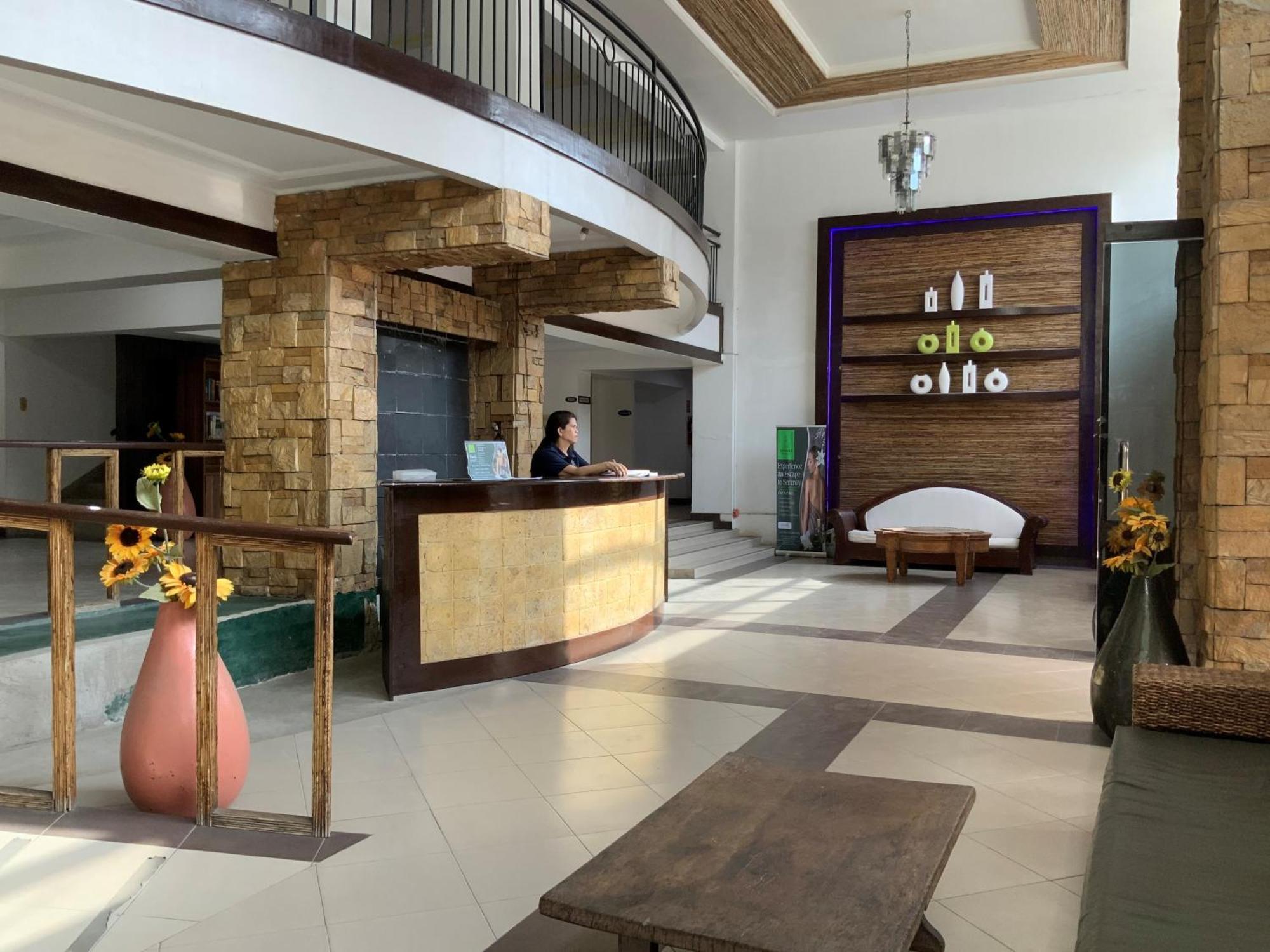 Tlt Condotl At Kiener Hills Condominium Lapu-Lapu City Bagian luar foto